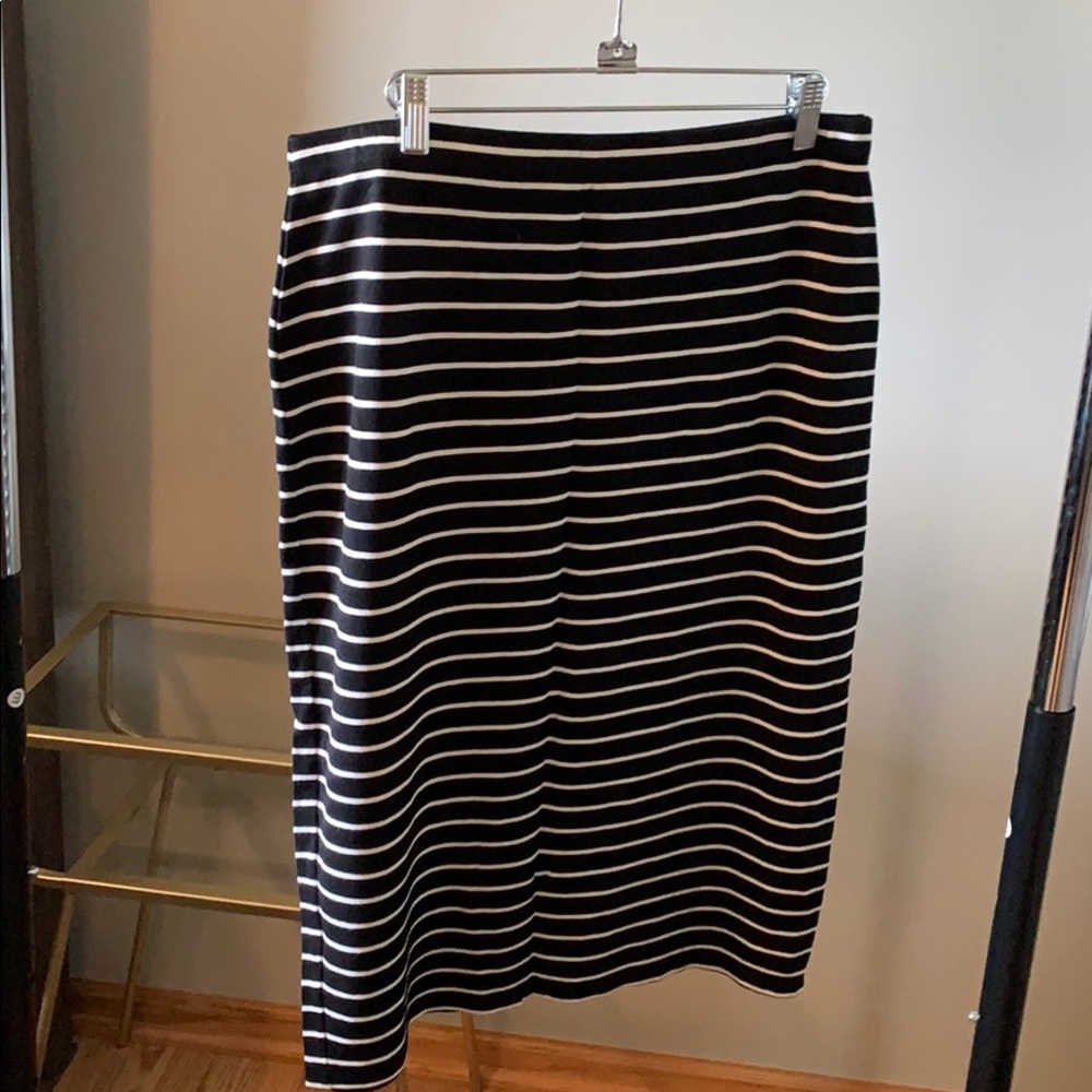 Max Studio striped pencil skirt, size L